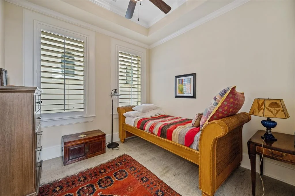 Photo of Unit E at 1700 Sunset Boulevard