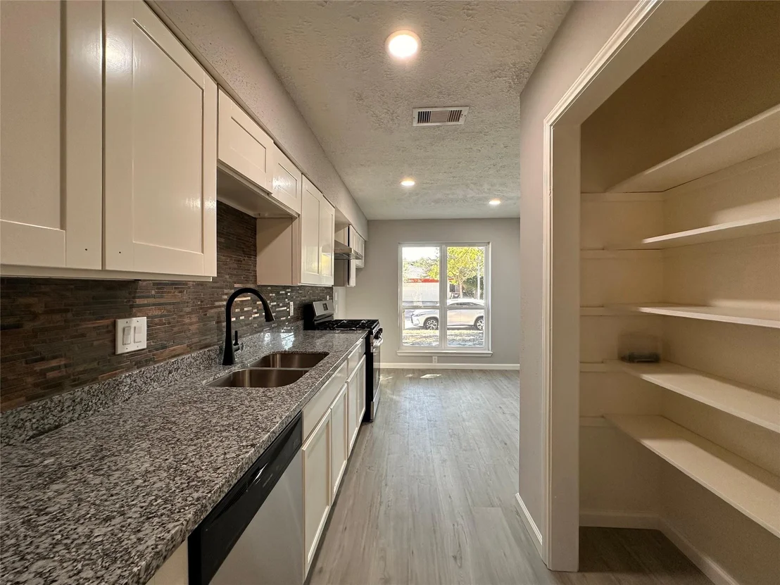 Photo of 11703 Cliveden Drive
