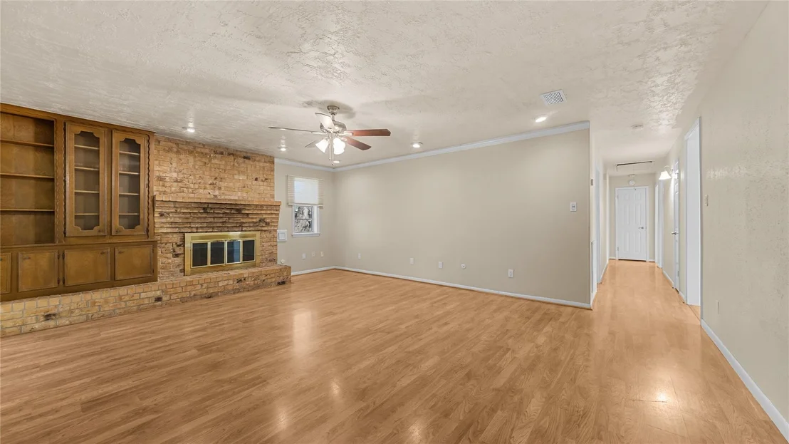 Photo of 1711 Woodhue Drive