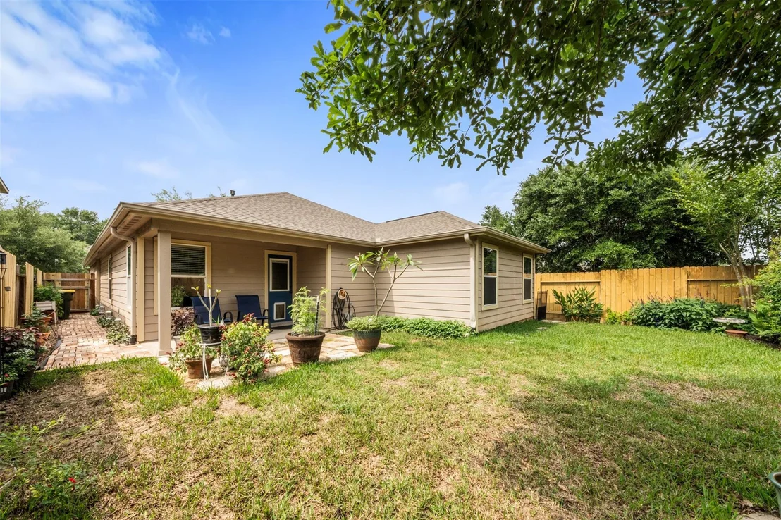 Photo of 9750 Gulfstream Drive