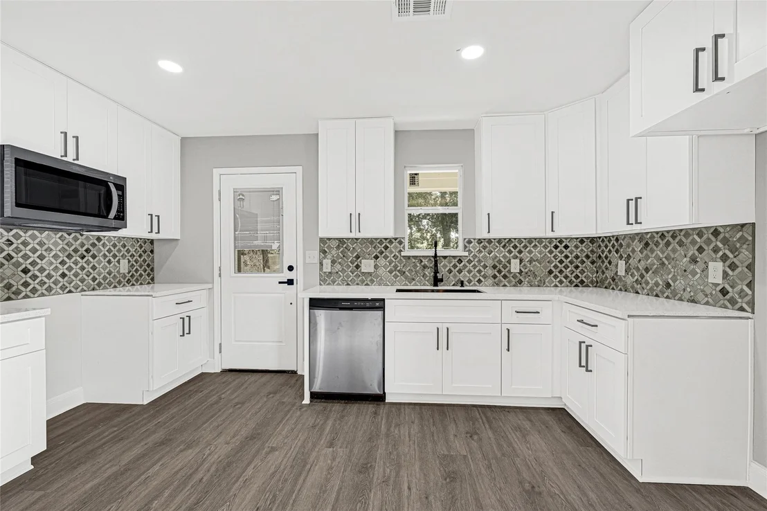 Photo of 6024 Jackson Ln