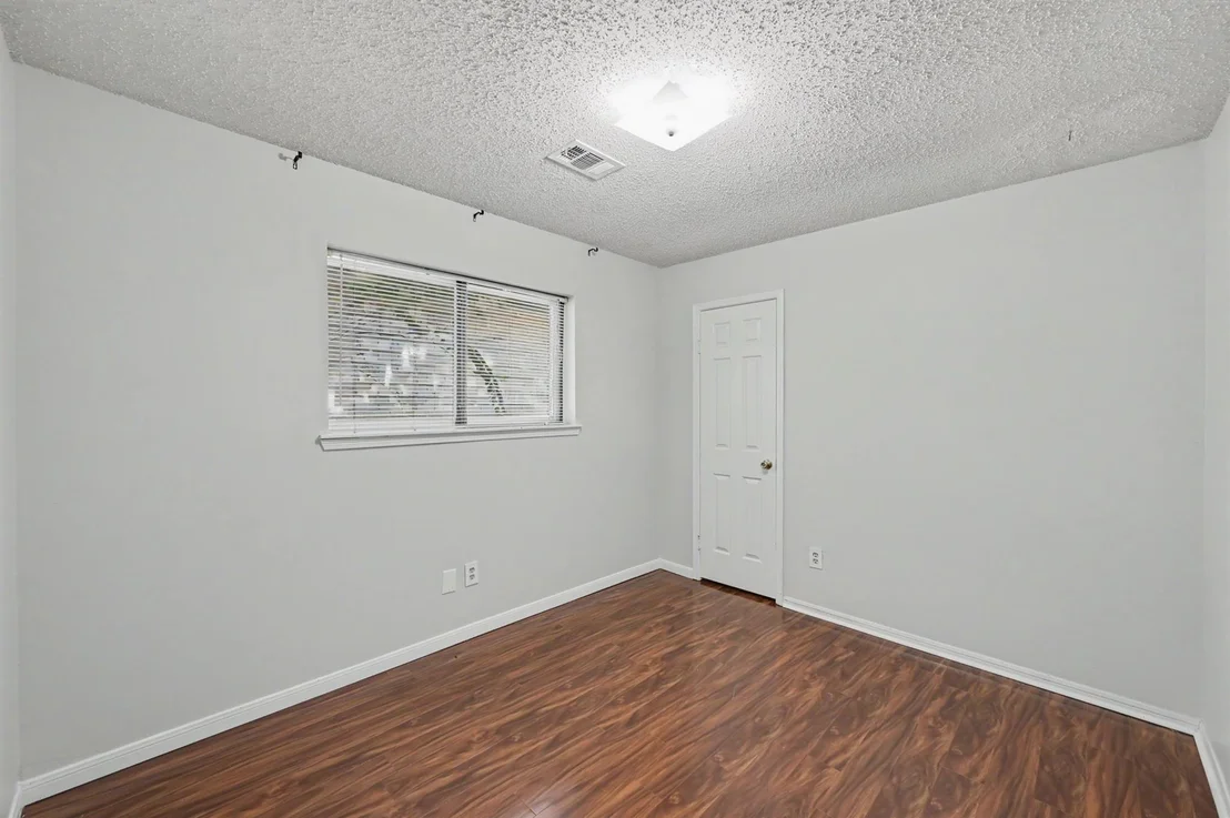 Photo of 25103 Thrushwood Lane