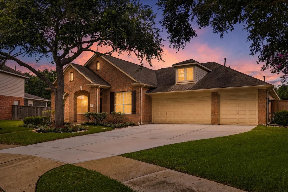 Photo of 8015 Ravens Point Drive