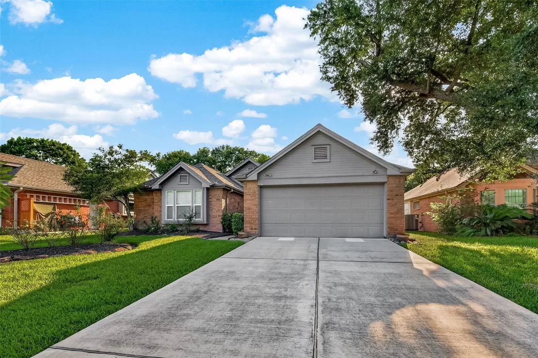 Photo of 818 Maple Branch Lane