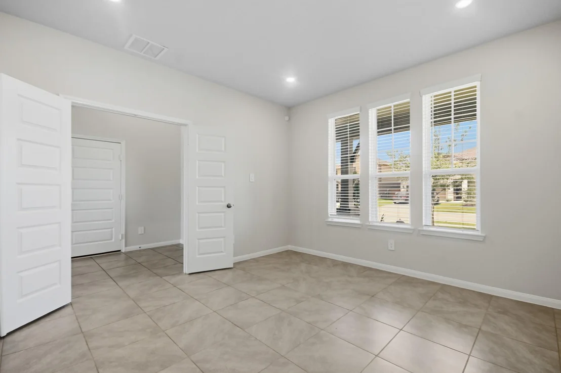 Photo of 10723 Cliffs View Drive