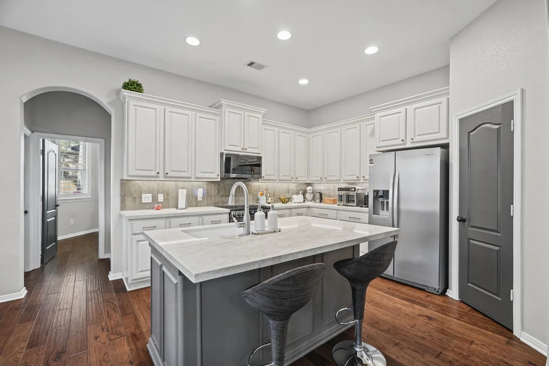 Photo of 54 W Wolf Cabin Circle