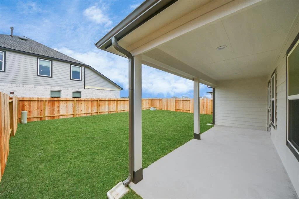 Photo of 15810 Walnut Leaf Lane