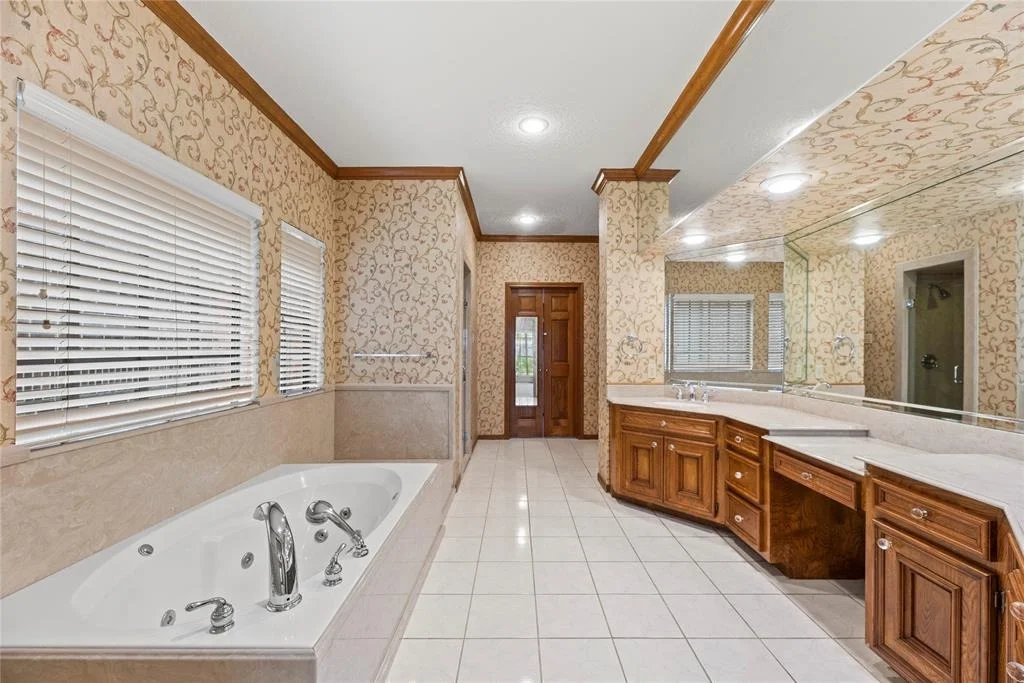 Photo of 1015 Deerfield Road