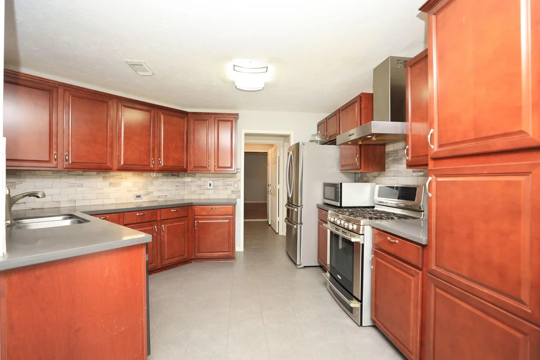 Photo of 10403 Twin Oak Drive