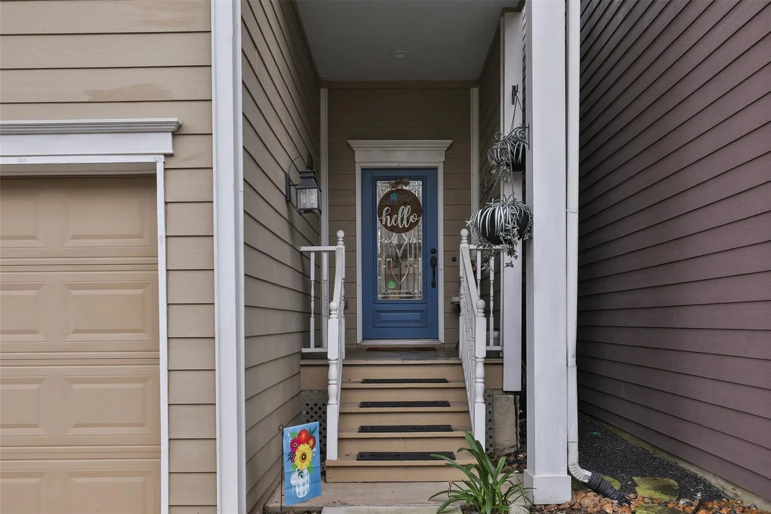 Photo of 827 Garden Trace Lane