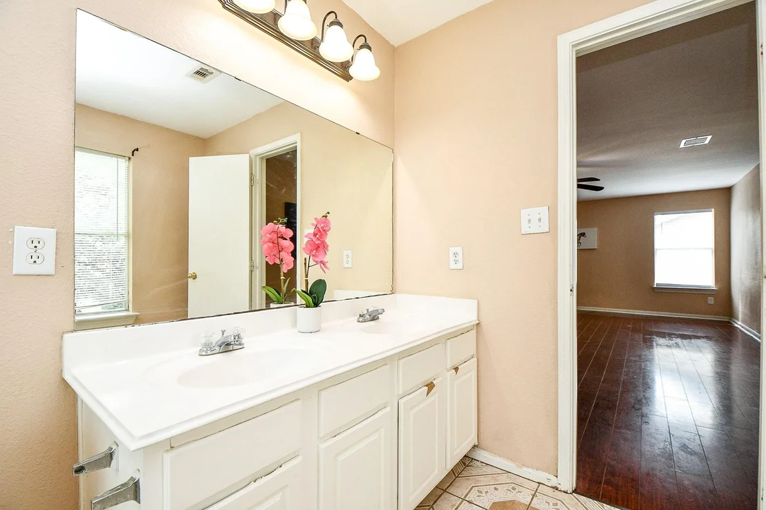 Photo of 17102 Coventry Park Drive