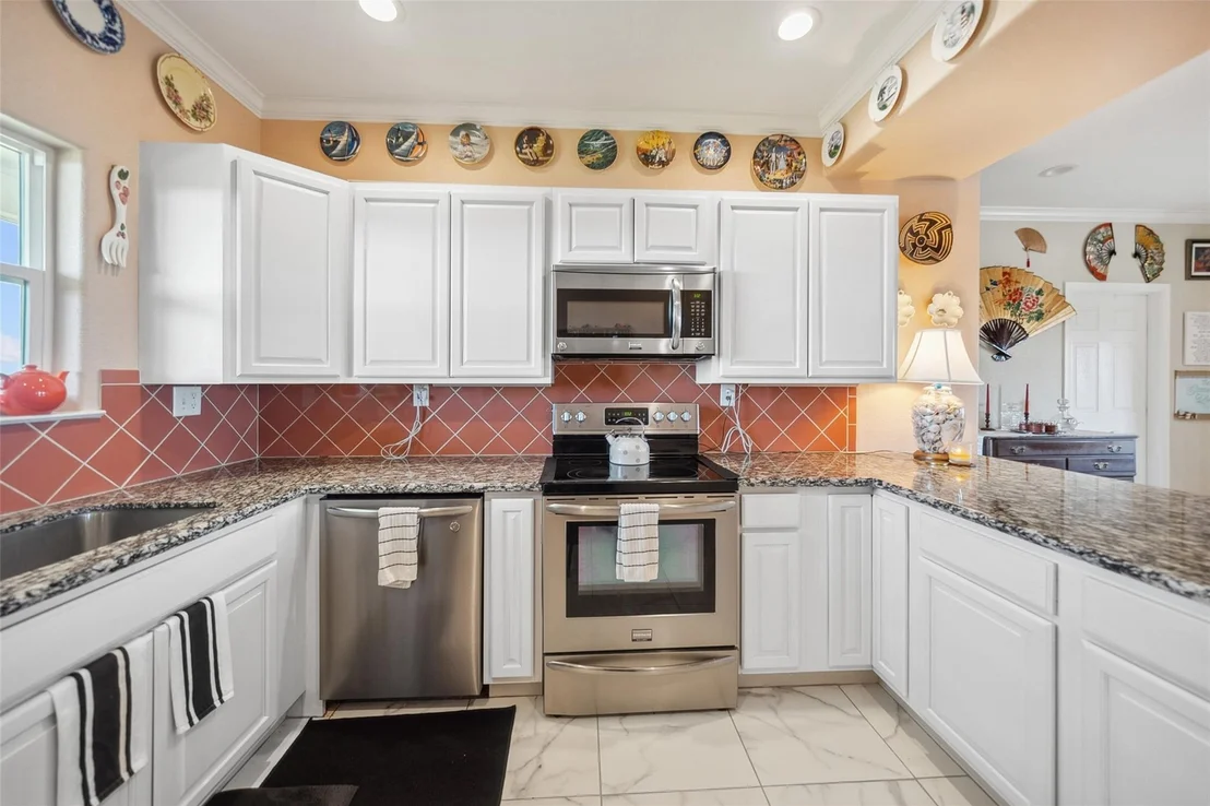 Photo of 521 Beachfront Drive