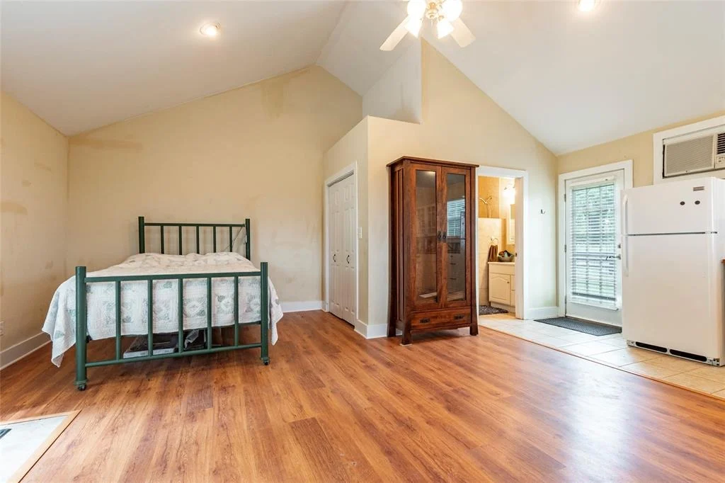 Photo of 830 Lily Lane