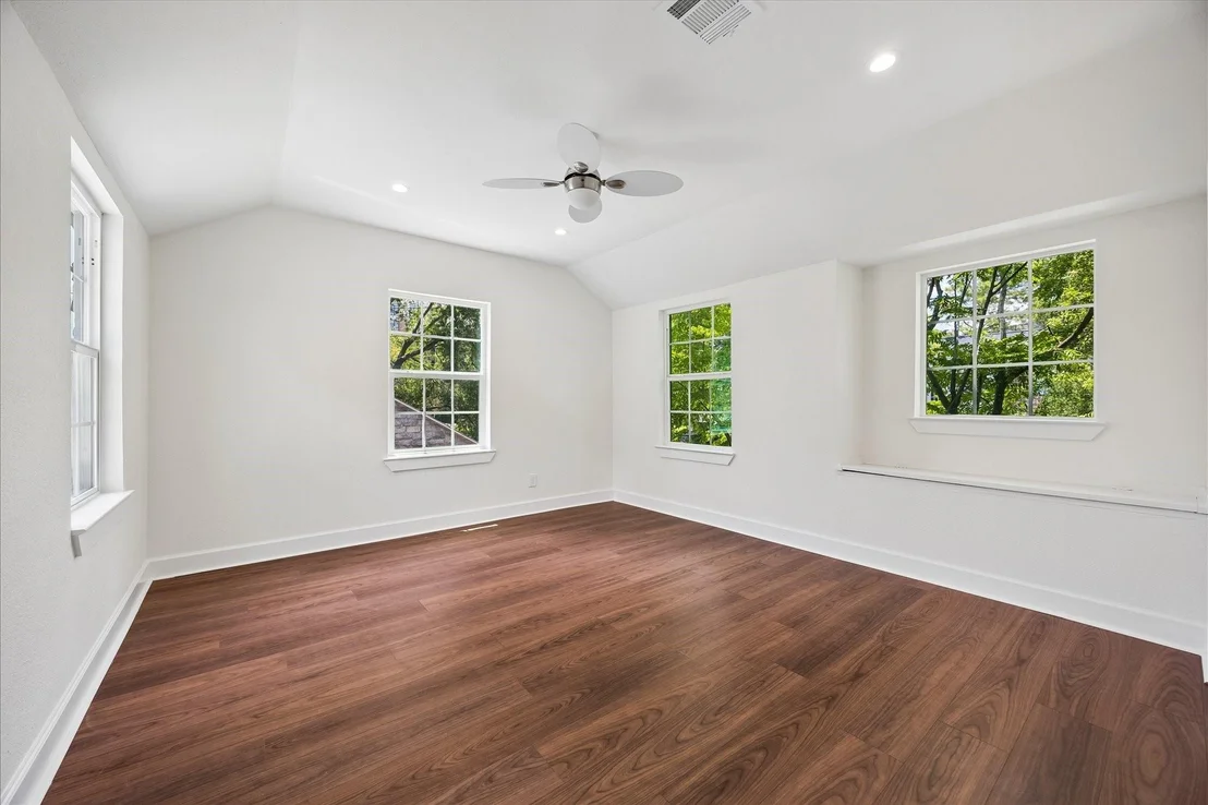 Photo of 3071 Locke Lane