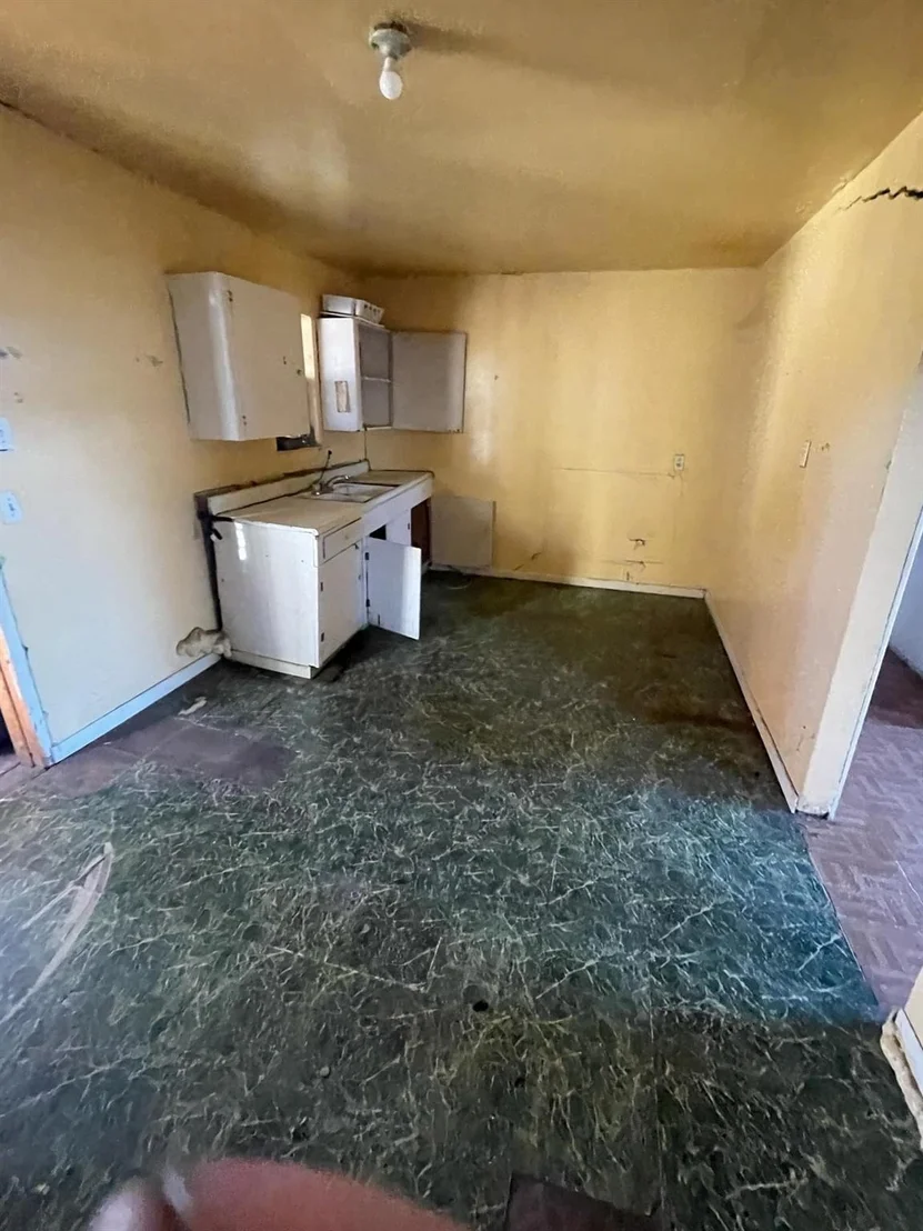 Photo of 614 Sunglo Drive