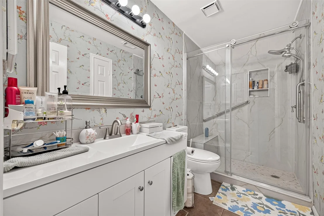 Photo of 3501 Riverside Drive
