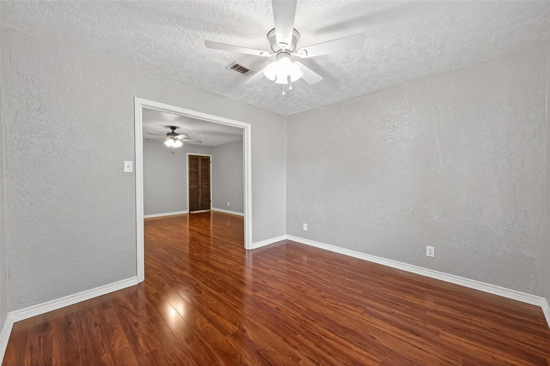 Photo of 7911 Pine Green Lane