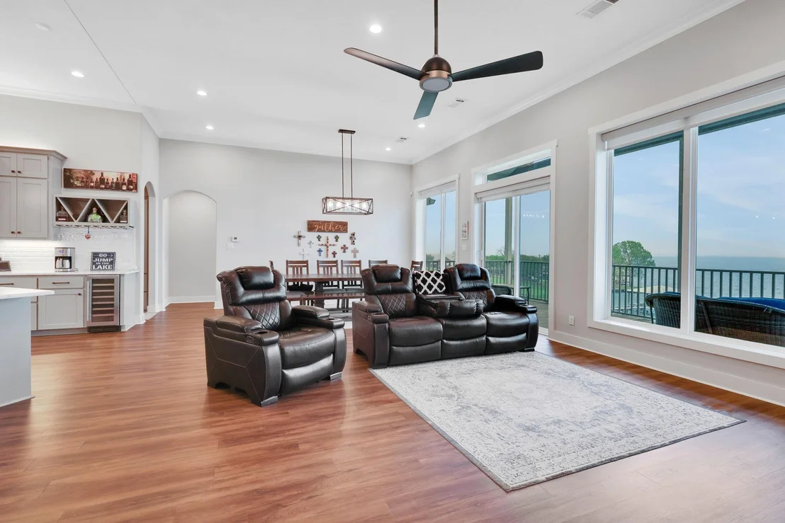 Photo of 230 Legacy Boulevard