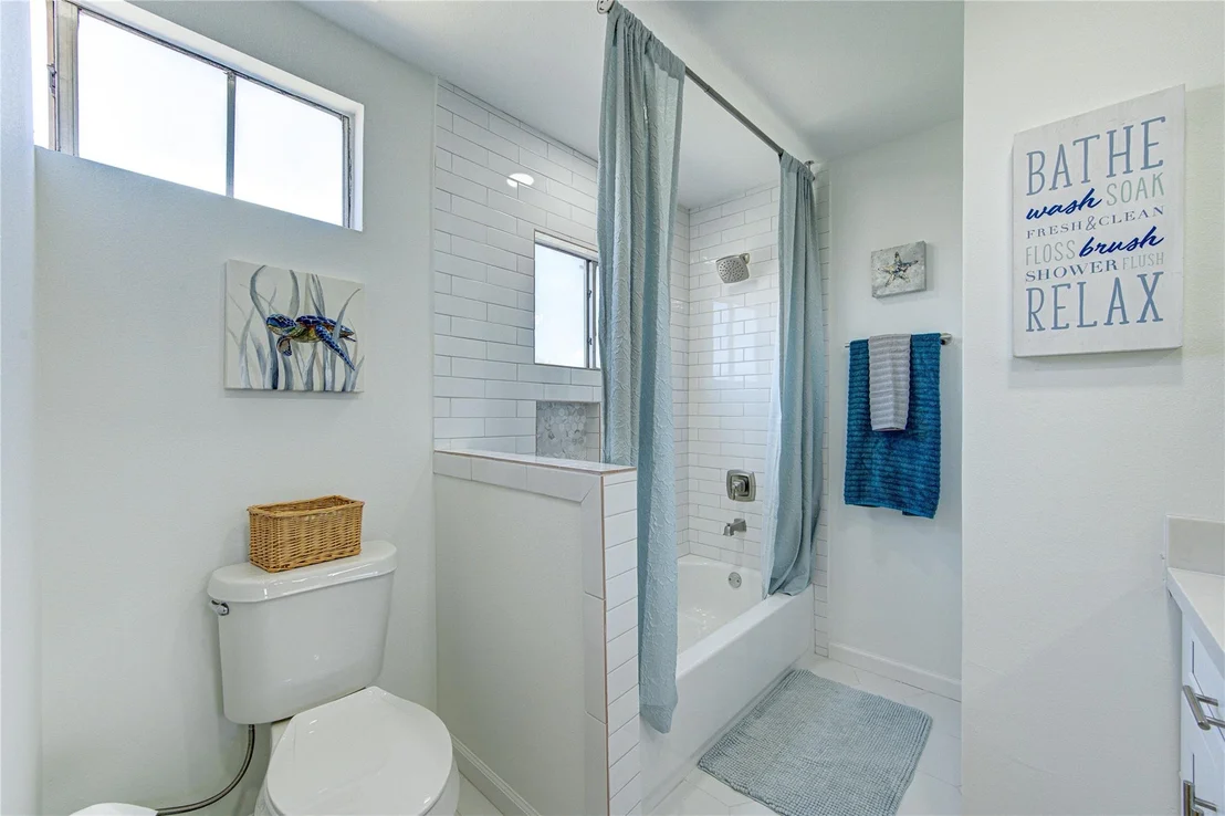 Photo of 411 Galley Way