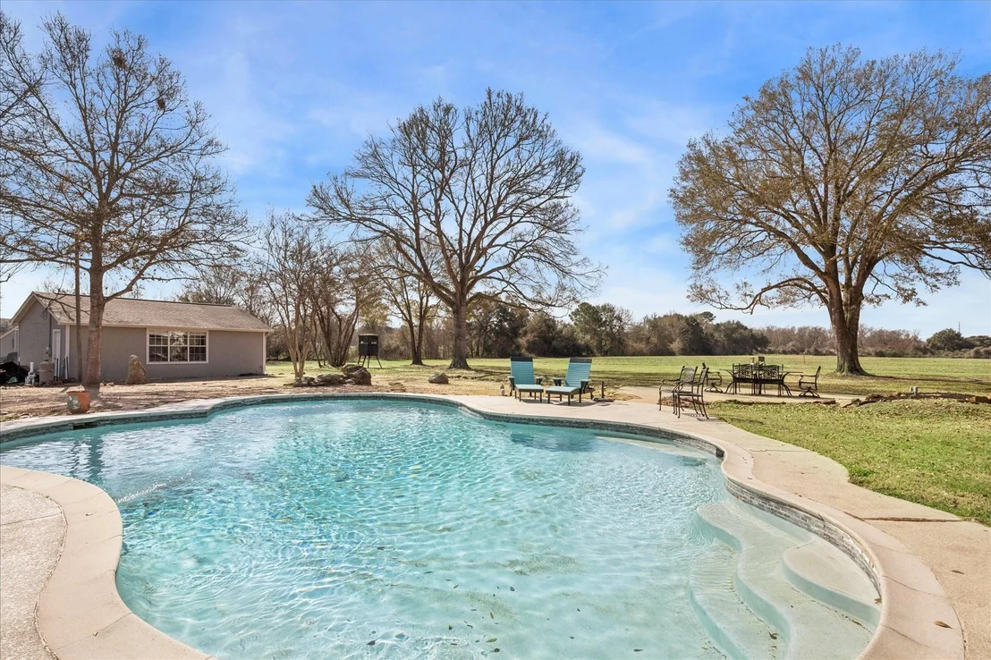Photo of 2489 Bartlett Road
