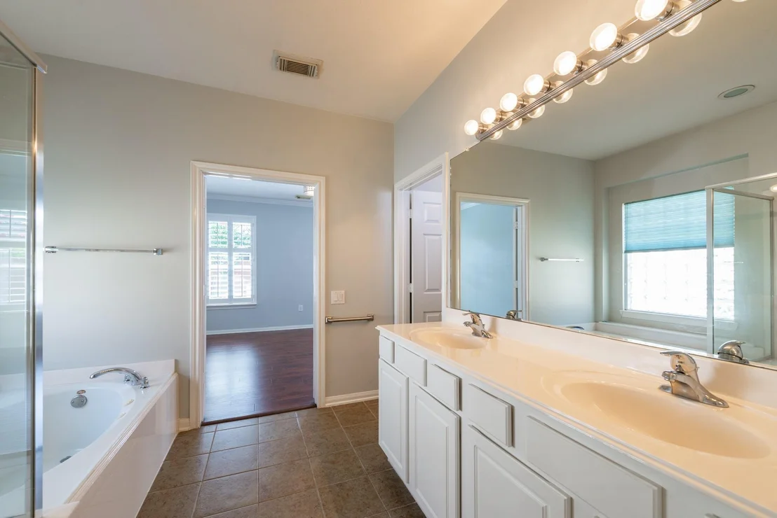 Photo of 5327 Thorngate Court