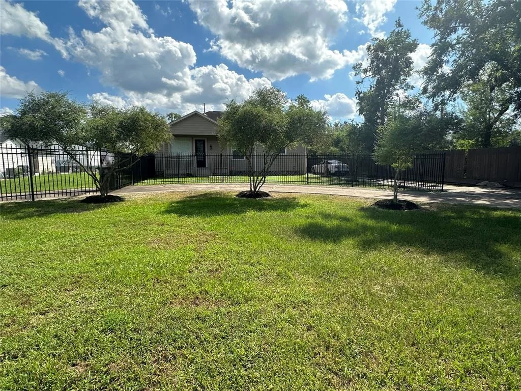 Photo of 7550 Almeda Genoa Road