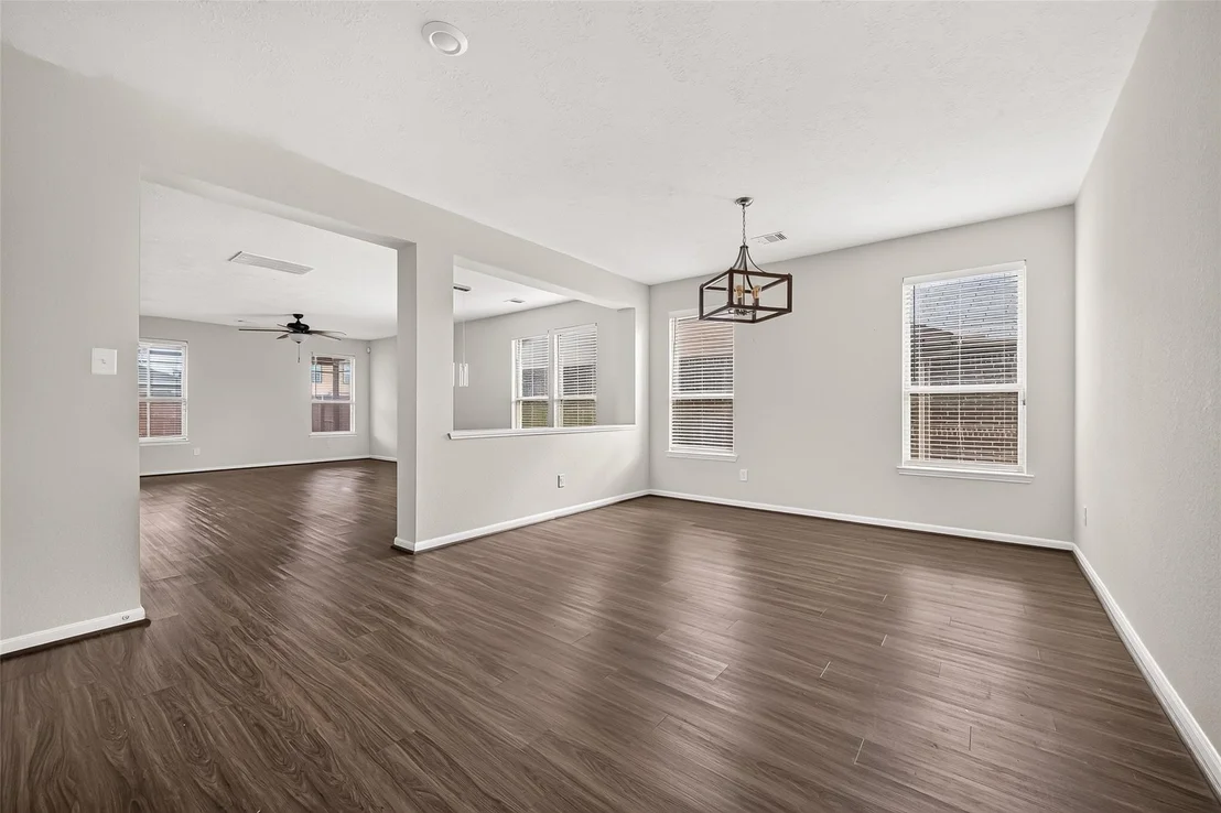Photo of 25314 Queens Causeway Lane