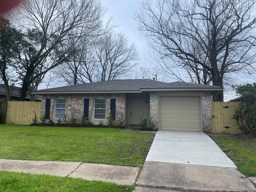 Photo of 4914 Fairgreen Lane