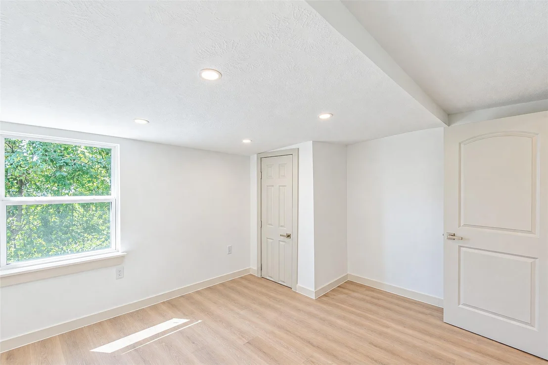 Photo of 9690 Simmons Drive