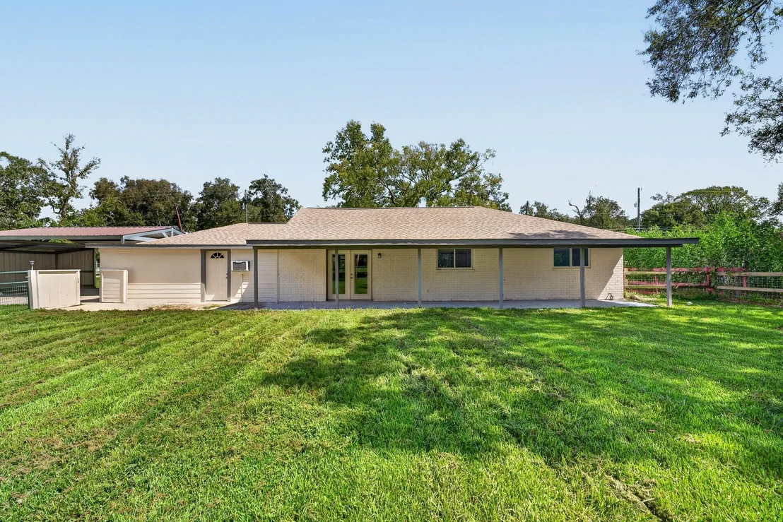 Photo of 1718 County Road 401