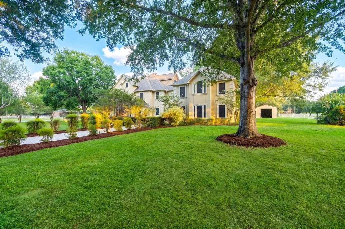 Photo of 200 Creekside Court