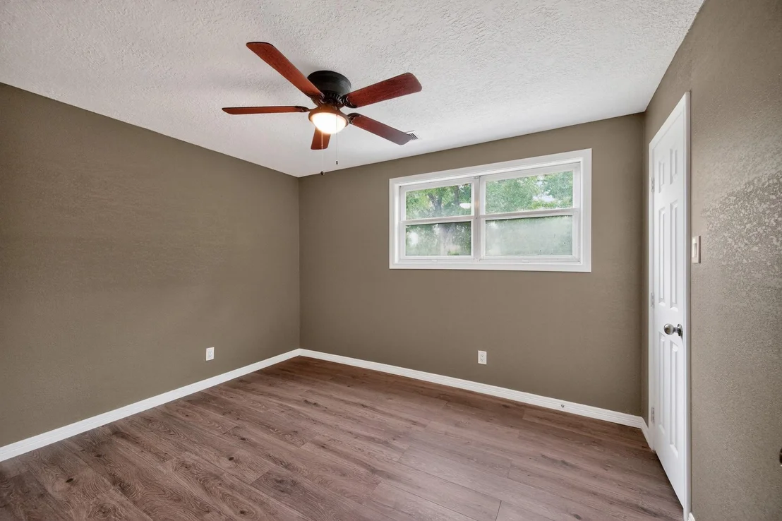 Photo of 2217 Hickory Lane