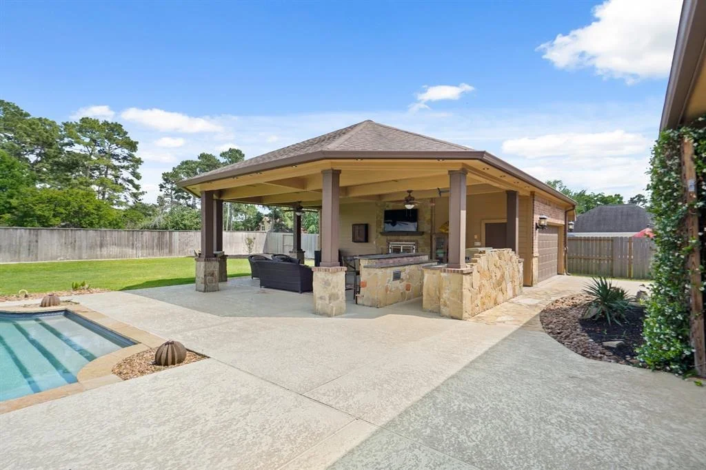 Photo of 16610 Cottage Rose Trail