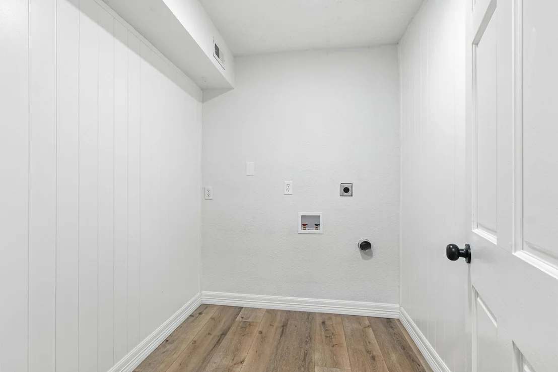 Photo of 606 Orangewood Drive