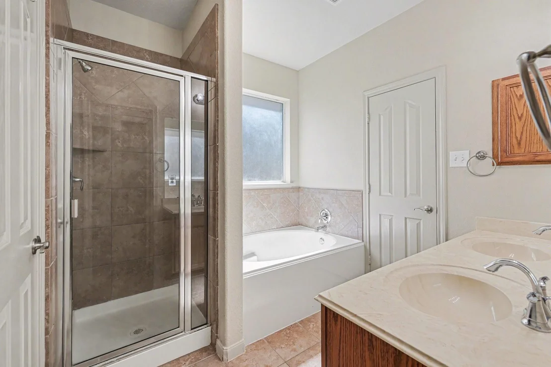 Photo of 4921 Summer Ridge Drive