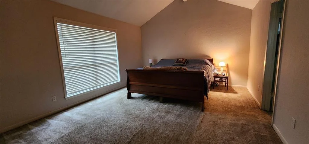 Photo of 532 S Rivershire Drive