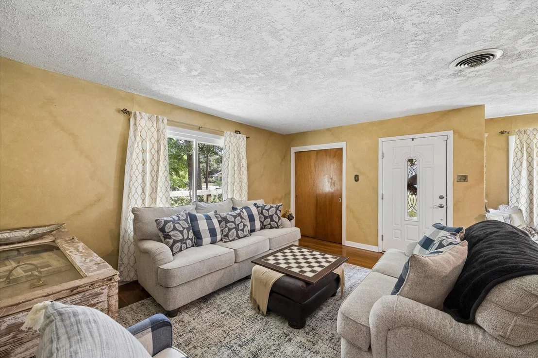 Photo of 1011 Atchison Street