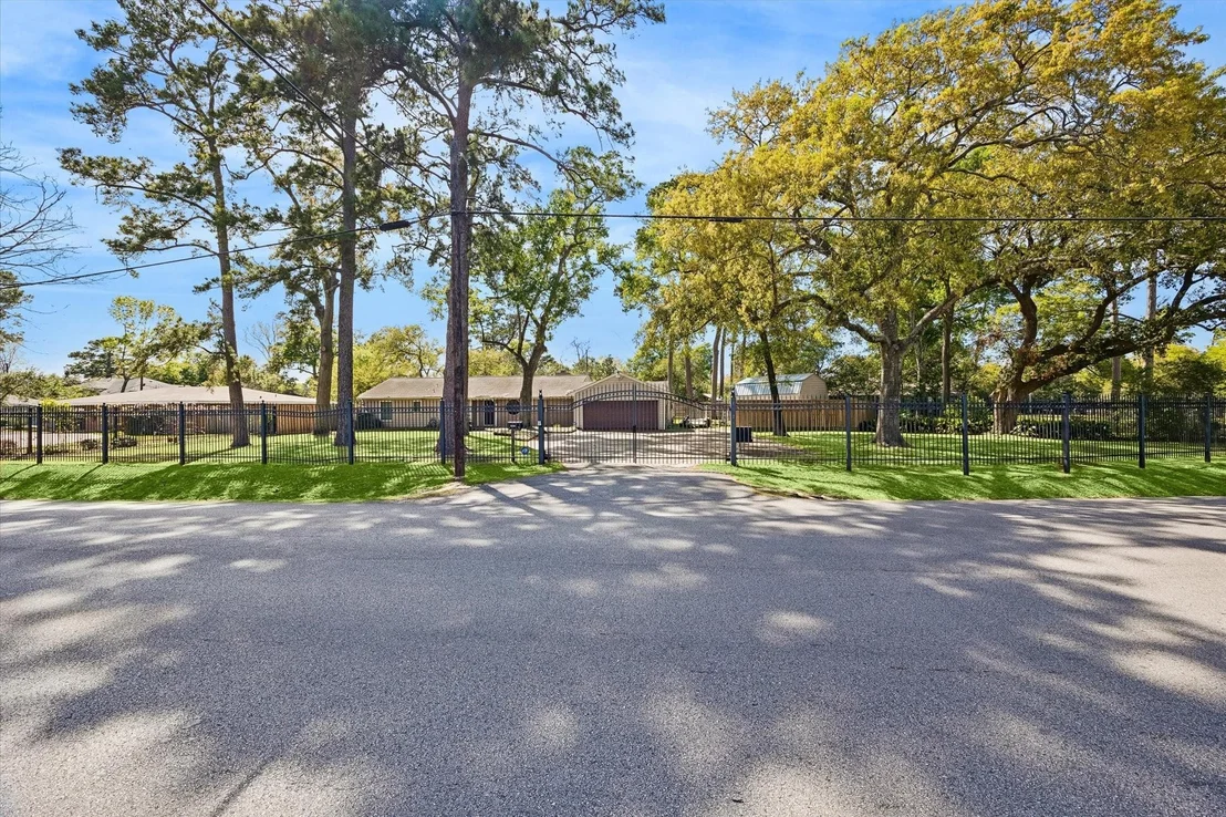 Photo of 1829 Campbell Road