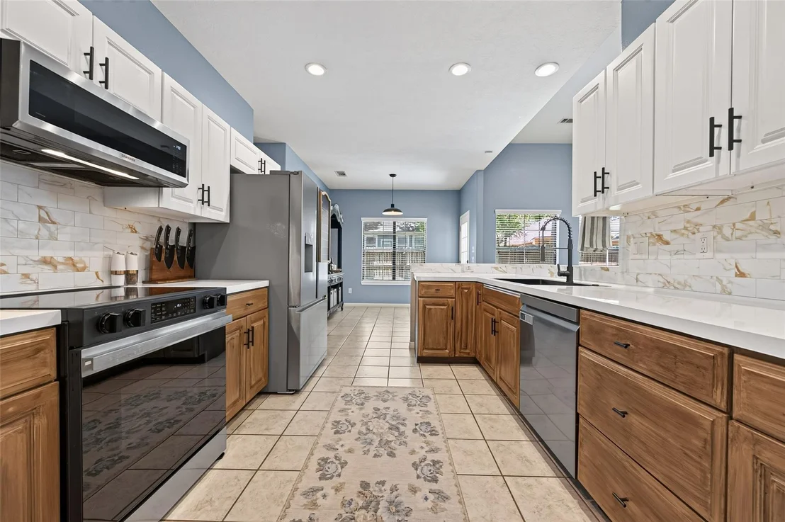 Photo of 12430 Longfellow Drive