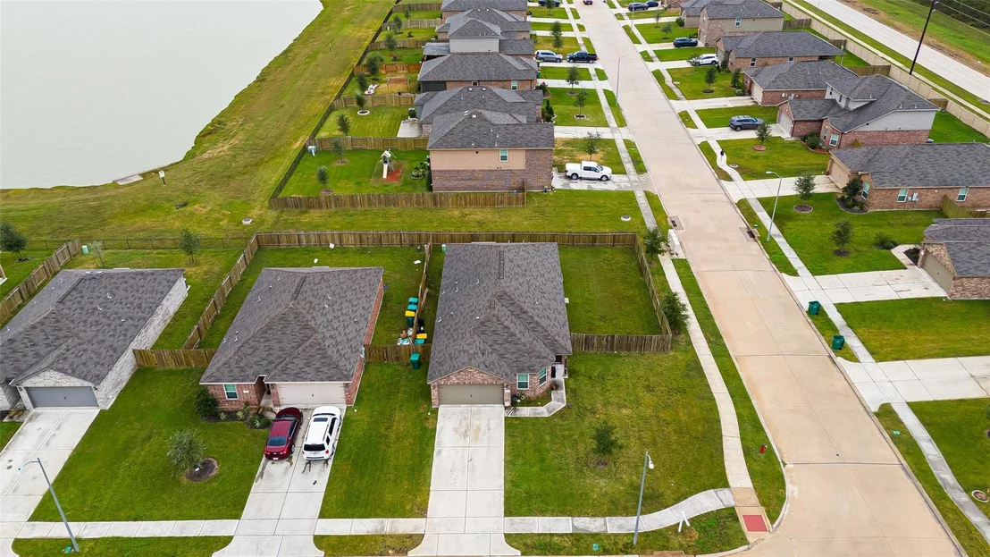 Photo of 9915 Garnet Grove Drive