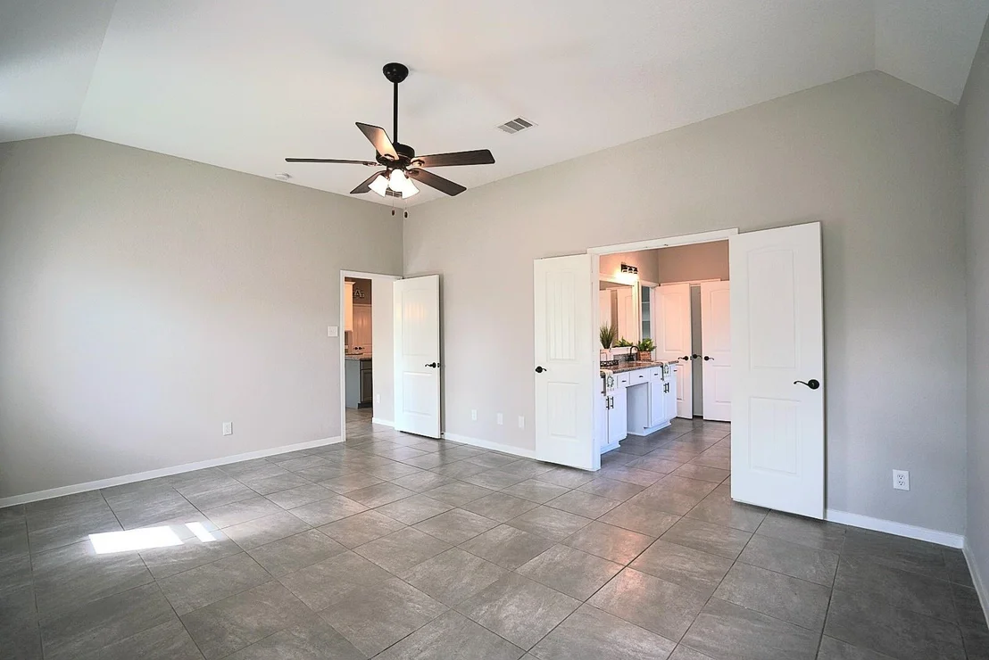 Photo of 704 Shadow Bend