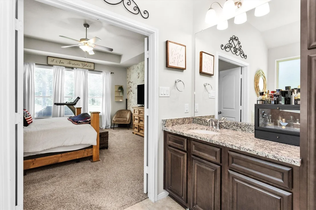 Photo of 9184 White Tail Drive