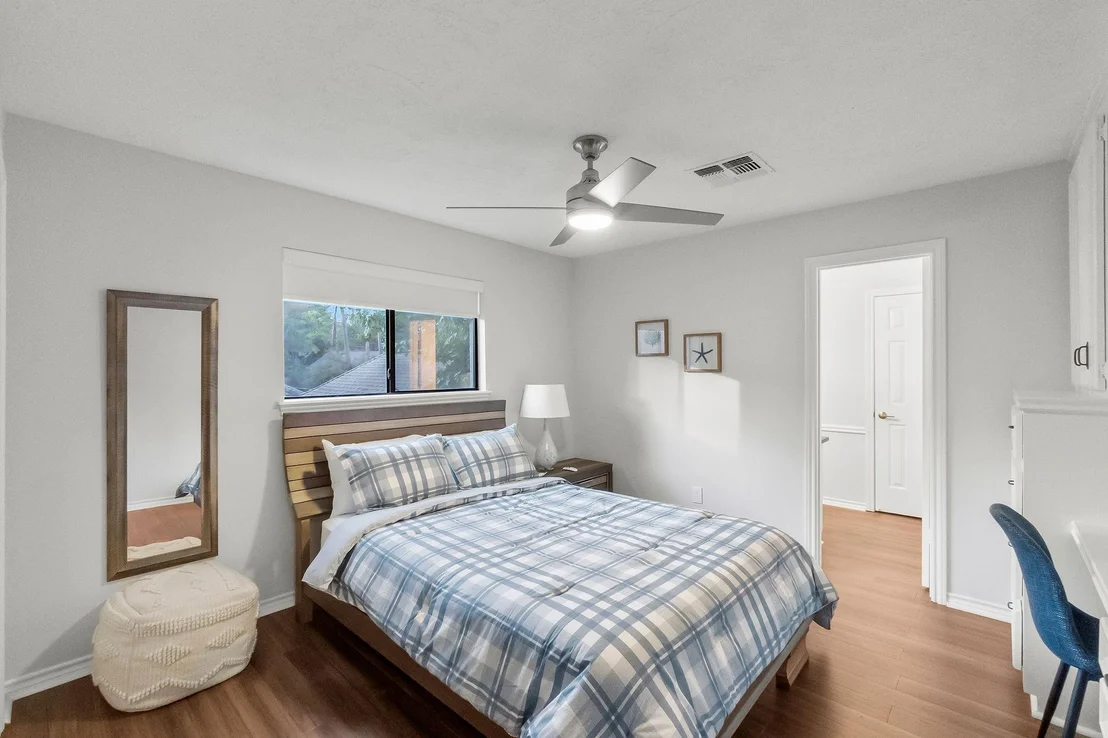 Photo of 122 E Placid Hill Circle