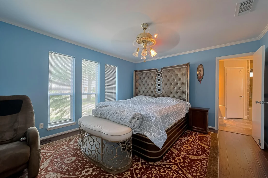 Photo of 14626 Ravenhurst Lane