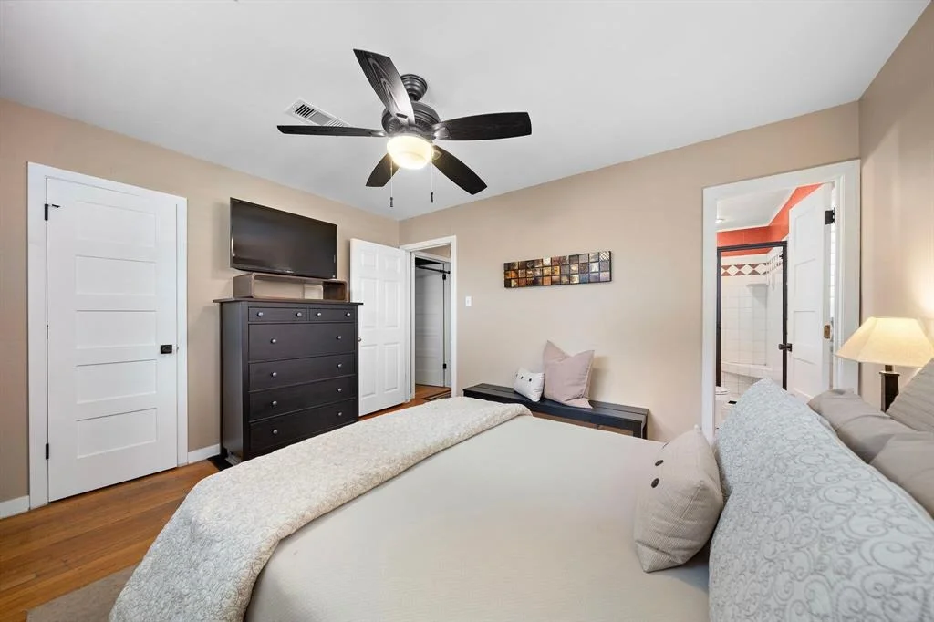Photo of 5319 Saxon Drive