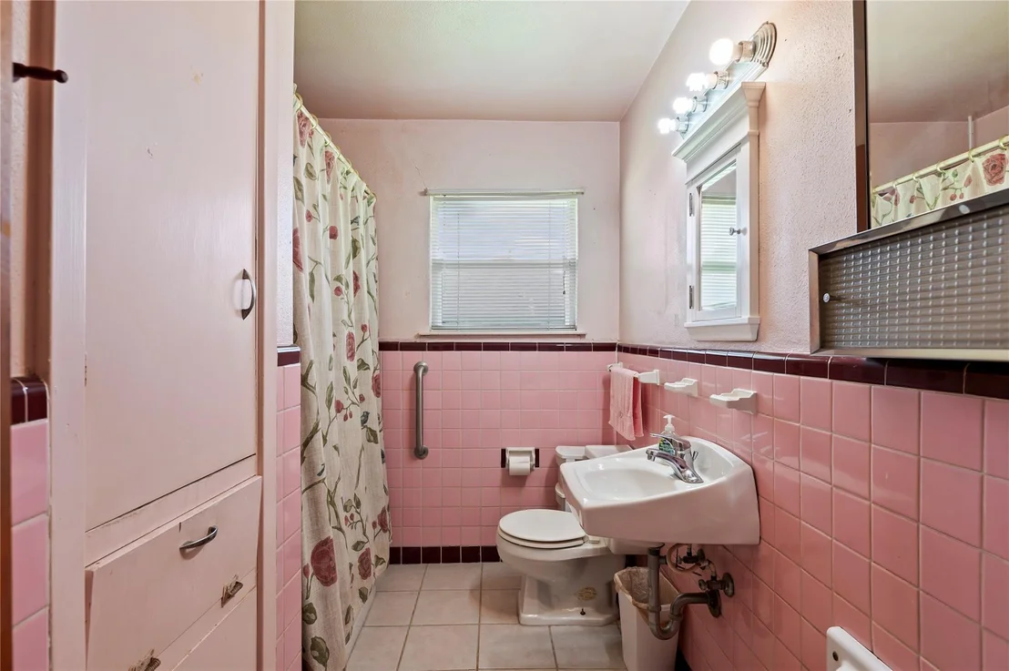Photo of 6302 Olson Lane