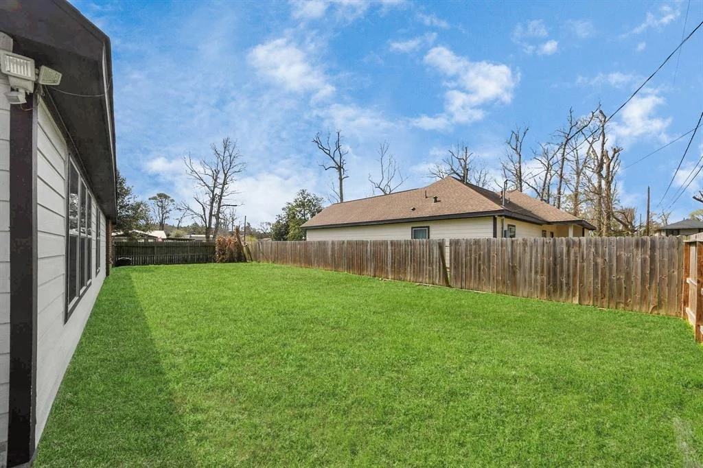 Photo of 6051 Woodview Drive