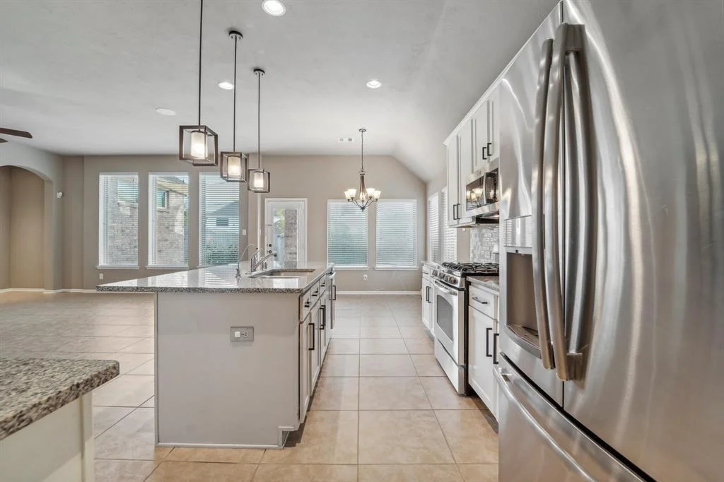 Photo of 2125 Mooncrest Drive