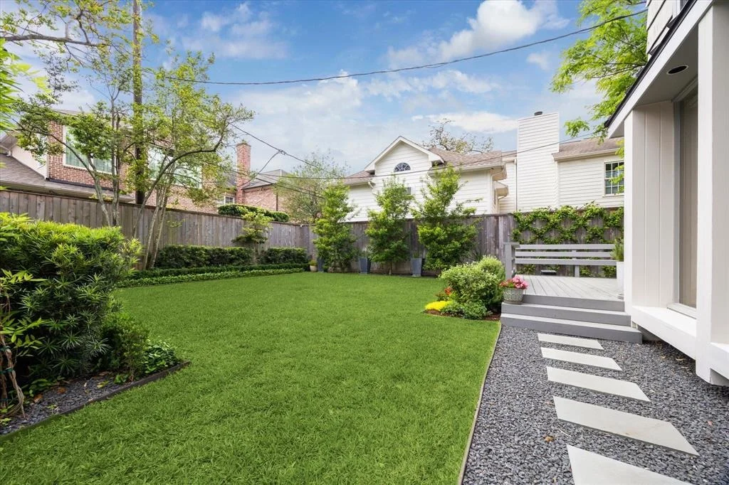 Photo of 2911 Sunset Boulevard