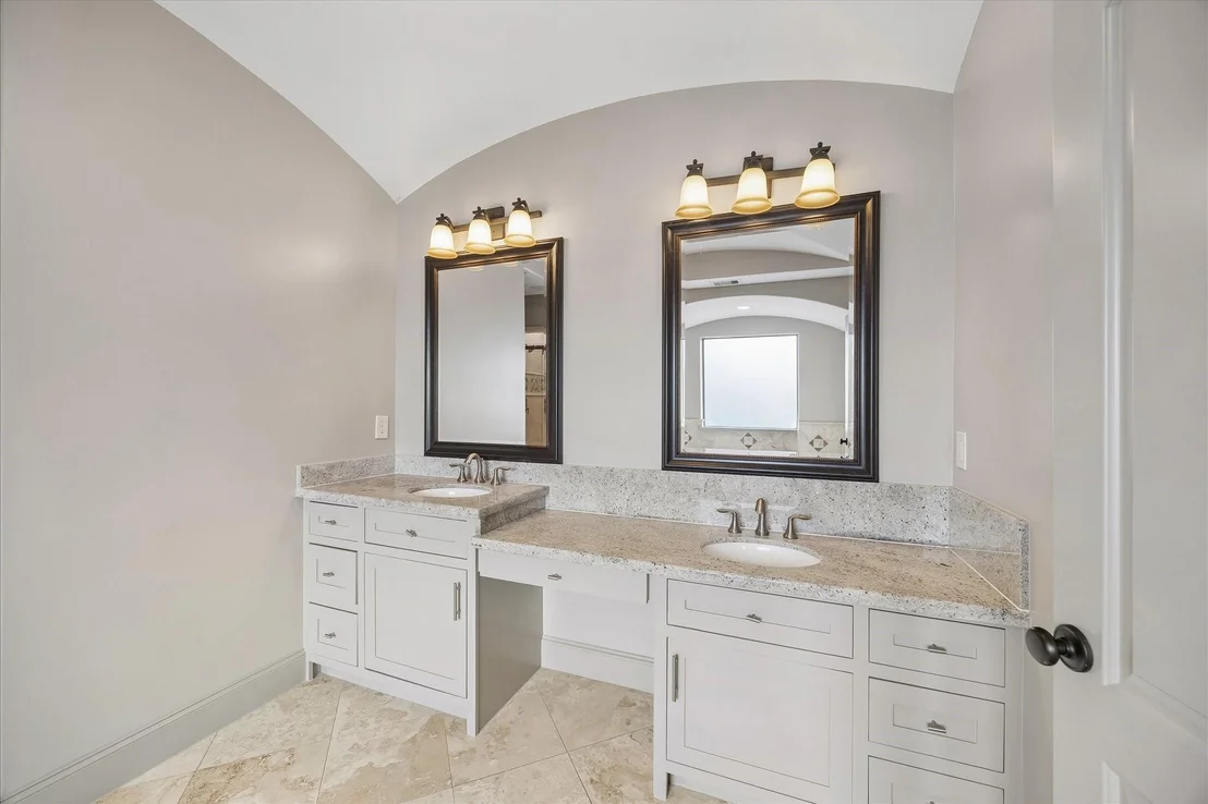 Photo of 20994 Briar Cove Circle